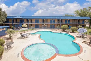 Days Inn by Wyndham Bay City - Piscine
