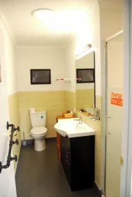 Energy Motor Lodge Papamoa - Baño