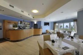 Aregai Marina Hotel & Residence - Restaurante