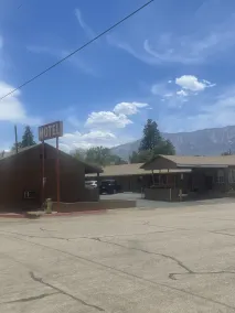 Lone Pine Budget Inn - Extérieur