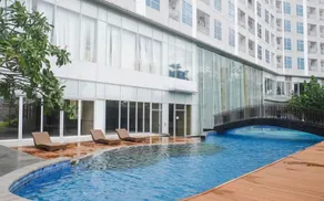 Simple 1Br Near Mall At Grand Sungkono Lagoon Apartment - Pool