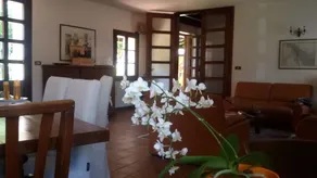 Fiori di Maggio - Salottino della hall