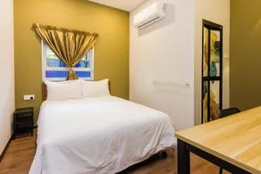 Great 5BR Garden Inn by uBook - Zimmer