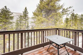 3 Mi to Vail Village: Ski Retreat w/ Hot Tub! - Interior