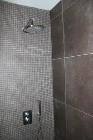 Stóri-Bakki Guesthouse-with hot tub - Badezimmer