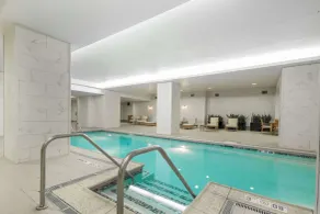 Embassy Suites Louisville Downtown - Pool
