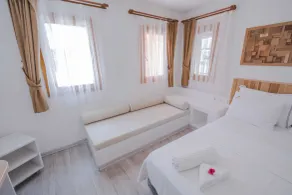 White Orange - Room