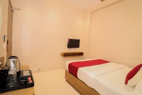 Hotel Ascent Star Inn - Near Mumbai International Airport - Room