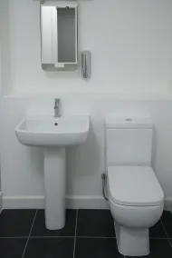 TLK Apartments and Hotel - Orpington - Bathroom