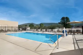 Holiday Inn Express & Suites Huntsville Northeast by IHG - Pool