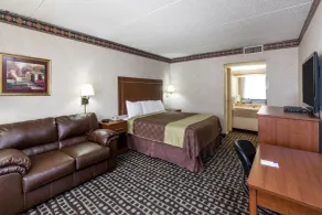 Days Inn by Wyndham Midland - Zimmer