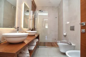 New Chill and Go Apartments - Bathroom
