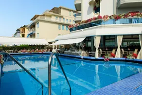 Hotel Cavalieri Palace & Suites - Pool