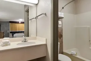 Days Inn by Wyndham Cartersville - Salle de bain