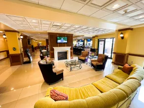 Mardi Gras Casino & Resort - Coin salon dans le hall