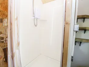 Hugatree - Bathroom
