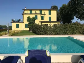 La Porta del Lugana - Albergo Quattro Pini - Fassade der Unterkunft