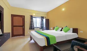Morjim Pride Hotel with Swimming Pool near Morjim Beach - Rom