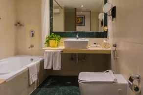 The Landmark Towers - Bathroom