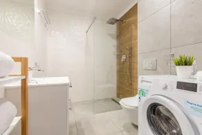 Apartt99 by Q4 Apartments - Bad