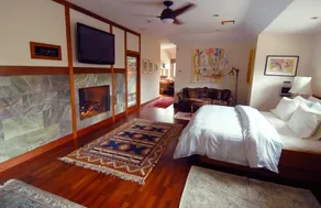 East Hampton Art House Bed and Breakfast - Chambre