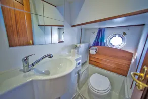 Boats & Yachts at Zeuthen Marina by Kuhnle-Tours - Bathroom