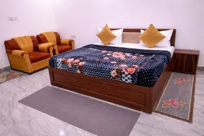 Hotel Ramkesarrai - Room