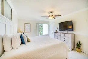 Sunny Fort Pierce Resort Condo w/ Beach Access! - Chambre