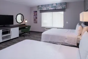 Hampton Inn & Suites Winston-Salem Downtown - Room