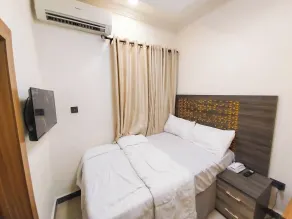 12th Legacy Hotel - Zimmer
