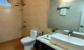 Clarks Exotica Resort Ramgarh Mukteshwar - Badezimmer