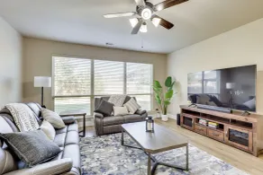 3,000-sq-ft Family Home in Anna w/ Game Room! - Interiør