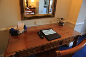 Twin Towers Inn - Room