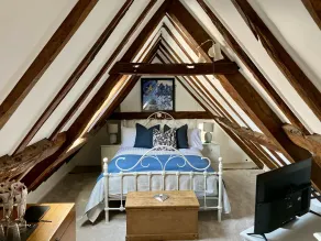 Chestnut Tree Cottage, 7 High Street - Room