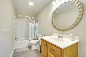 Charming Sanford Hideaway Home w/ Large Yard - Badezimmer