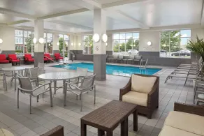 DoubleTree by Hilton Chicago Midway Airport - Piscine