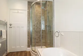 119 Henver Road - Baño