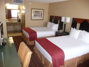 Ramada by Wyndham San Diego National City - Chambre