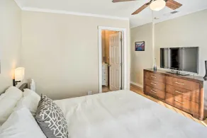 Charming Laguna Hills Home w/ Private Hot Tub - Zimmer