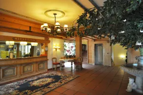 Triple room, shower or bath, toilet, conveniences - Recepción