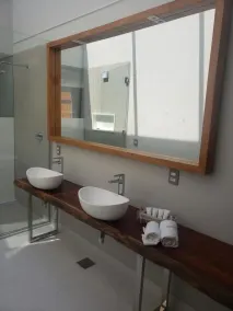 Bahari Suites - Bathroom