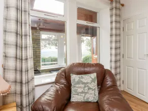 Upper Highlees Farm - Living area
