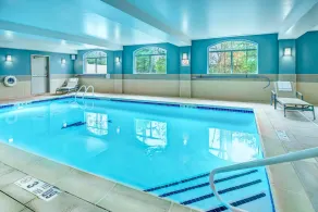 Holiday Inn Express Woodbridge by IHG - Piscine