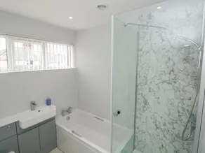 Little Starboard - Baño
