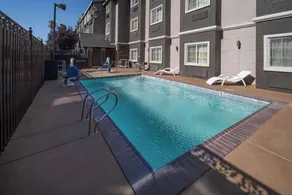 Microtel Inn & Suites by Wyndham Tracy - Pool