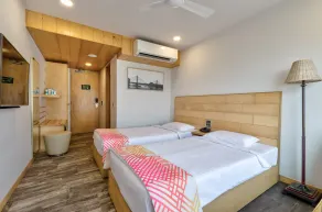 Ginger Surat City Centre - Room