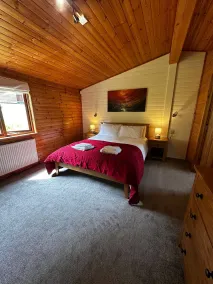 Serene Watermouth Cabin Retreat With Hot Tub & Stunning Coastal Views - Rum