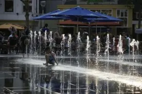 City Hotel Tilburg - Piscina