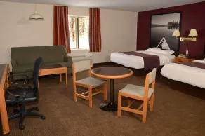 Super 8 by Wyndham North Bay - Room