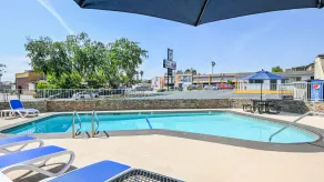 Sea Rock Inn - Long Beach - Piscine